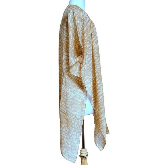 Sole Society Printed Dusty Mustard Ruana One Size Cover Up NEW - Picture 4 of 8